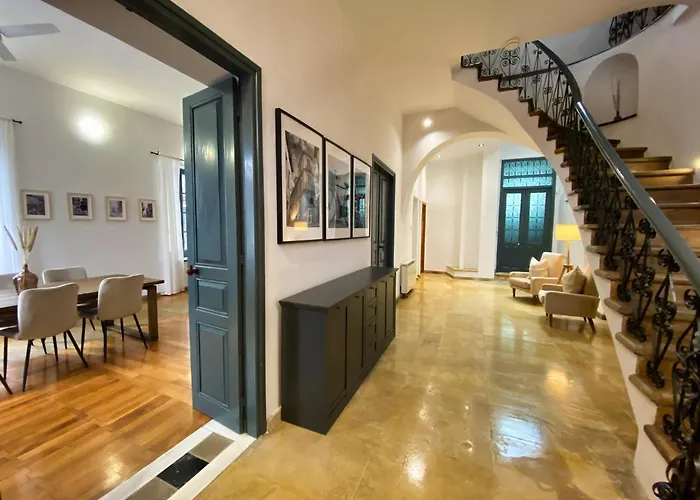 Phaedrus Living: Cozy Down Town House Aischylou Λευκωσία